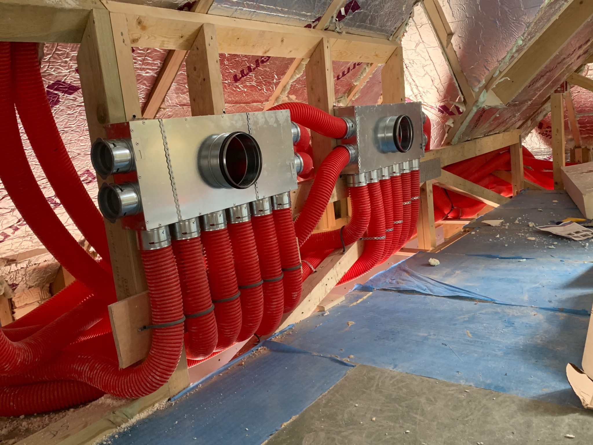 MVHR distribution boxes with flexible duct runs
